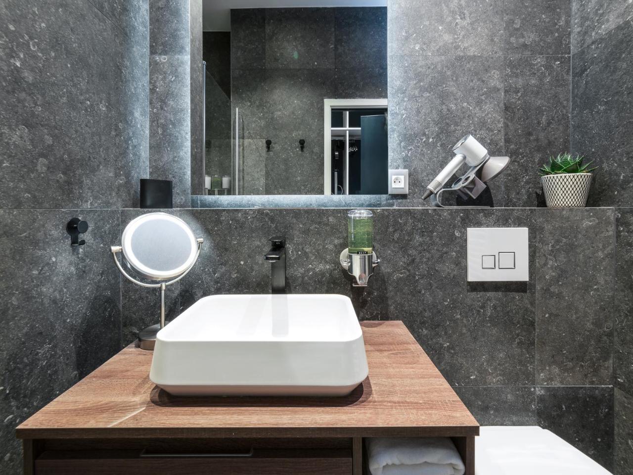 Exclusive Loft In Le Marais With Ac Apartment Paris Exterior photo